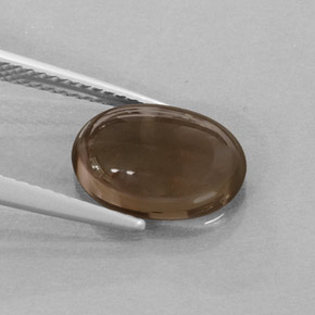 3.24カラットの天然スモーキーブラウンスモーキークォーツ（11.7×8.1 mm・オーバルカット）