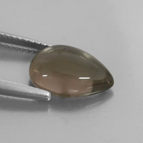 3.83カラットの天然スモーキーブラウンスモーキークォーツ（12.8×9 mm・透明）