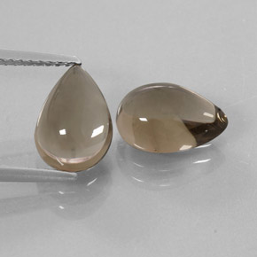 カラットの天然スモーキーブラウンスモーキークォーツ（10×7 mm・洋梨の形）