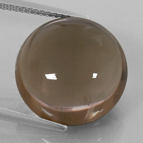 12.26カラットの天然スモーキーブラウンスモーキークォーツ（15.07 mm・透明）