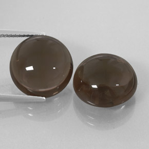 カラットの天然スモーキーブラウンスモーキークォーツ（13.13 mm・透明）