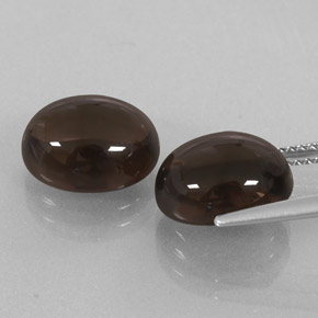 カラットの天然スモーキーブラウンスモーキークォーツ（11.3×9.3 mm・オーバルカット）