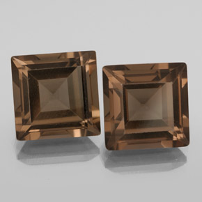 カラットの天然スモーキーブラウンスモーキークォーツ（10.1×10.1 mm・四角）