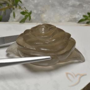 97.93カラットの天然非常に薄い茶色スモーキークォーツ、フラワーカット、透明