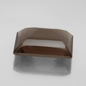 13.80カラットの天然ブラウンスモーキークォーツ（18.2×13.2 mm・エメラルドカット）
