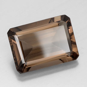 13.06カラットの天然ブラウンスモーキークォーツ（18.2×13 mm・エメラルドカット）