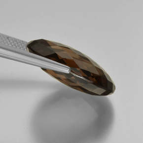 14.29カラットの天然チョコレートブラウンスモーキークォーツ（20×15.1 mm・オーバルカット）