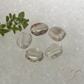 Shop natural 4.70ct 非常に薄い茶色 スモーキークォーツ gems, 楕円形, from ブラジル at GemSelect. In stock, global shipping!