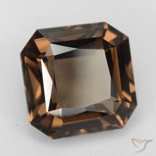 6.53カラットの天然ブラウンスモーキークォーツ（11.5×11.4 mm・エメラルドカット）