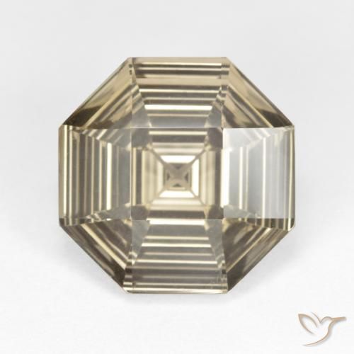 5.82ct 天然 薄いブラウン スモーキークォーツ, エメラルドカット, VVS