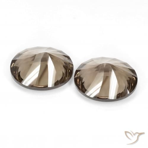 Shop natural 13.45ct ウォルナットブラウン スモーキークォーツ gems, 楕円形, from ブラジル at GemSelect. In stock, global shipping!
