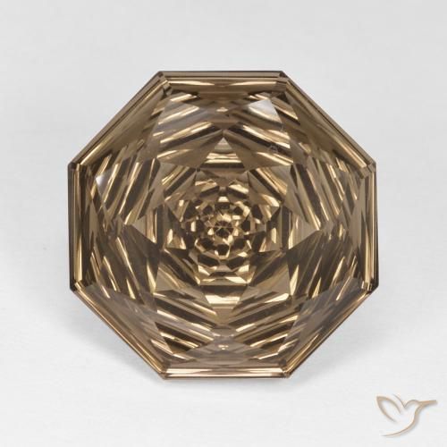 10.67ct 天然 ミディアム薄いブラウン スモーキークォーツ, エメラルドカット, VVS