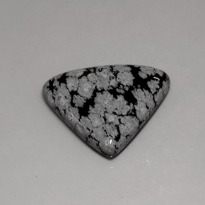17.24カラットの天然スノーフレークスノーフレークオブシディアン（25.5×21.7 mm・トリリアント）