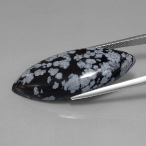 21.50カラットの天然スノーフレークスノーフレークオブシディアン（35.6×15.2 mm・マーキス）