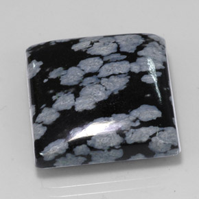 22.60カラットの天然グレー・ホワイト・ブラックスノーフレークオブシディアン（19.7×19.7 mm・四角）