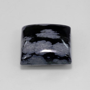 11.19カラットの天然グレー・ホワイト・ブラックスノーフレークオブシディアン（14.9×14.9 mm・四角）