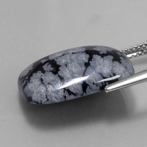 10.02カラットの天然グレーホワイト ブラックスノーフレークオブシディアン、クッションカット、オペーク