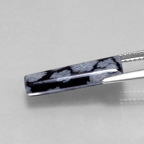 3.20カラットの天然スノーフレークスノーフレークオブシディアン、ファンシーシェイプ、オペーク