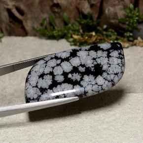 43.74カラットの天然スノーフレークスノーフレークオブシディアン、ファンシーシェイプ、オペーク