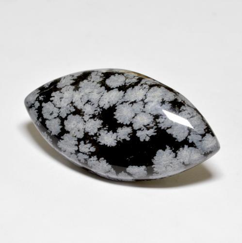 34.59カラットの天然マルチカラースノーフレークオブシディアン（39.2×20.3 mm・マーキス）
