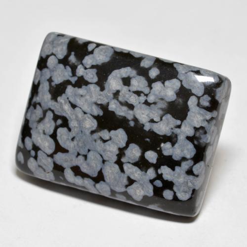 44.90カラットの天然マルチカラースノーフレークオブシディアン（31.2×21.5 mm・バゲット）