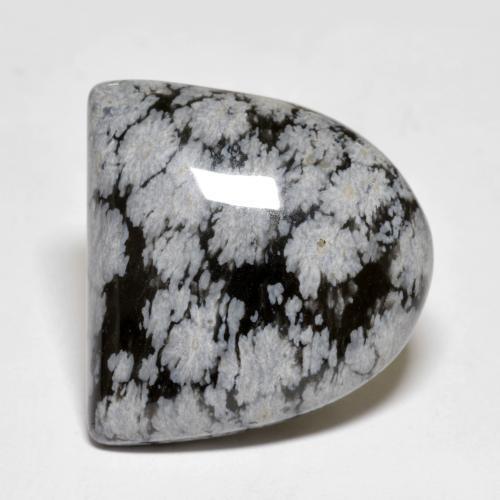 22.24カラットの天然マルチカラースノーフレークオブシディアン（22.1×20.9 mm・ファンシーシェイプ）