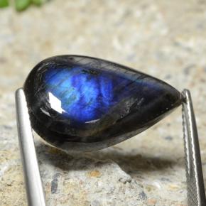 8.15カラットの天然マルチカラースペクトロライト、洋梨の形、オペーク