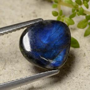 2.60カラットの天然マルチカラースペクトロライト、ファンシーシェイプ、オペーク