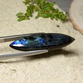 8.57カラットの天然マルチカラースペクトロライト、マーキーズ、オペーク