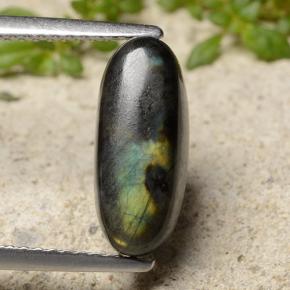 2.84カラットの天然マルチカラースペクトロライト、オーバルカット、オペーク