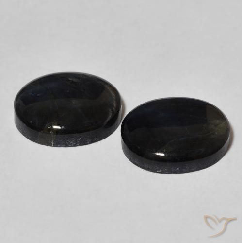 Shop natural 4.30ct マルチカラー スペクトロライト gems, 楕円形, from フィンランド at GemSelect. In stock, global shipping!