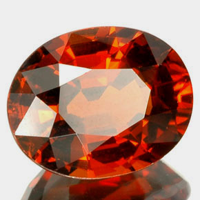 2.67カラットの天然マンダリンオレンジスペサルティンガーネット（8.9×7.1 mm・オーバルカット）