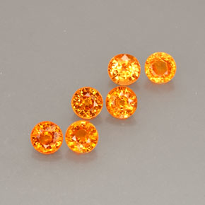 カラットの天然オレンジスペサルティンガーネット（4.68 mm・ラウンドカット）