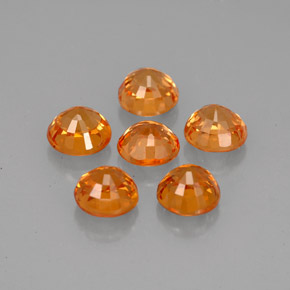 カラットの天然マンダリンオレンジスペサルティンガーネット（4.54 mm・ラウンドカット）