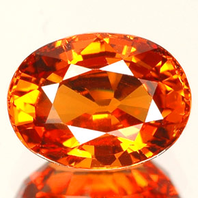 1.74カラットの天然マンダリンオレンジスペサルティンガーネット（7.6×5.8 mm・オーバルカット）
