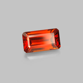 2.19カラットの天然マンダリンオレンジスペサルティンガーネット（9.1×5.1 mm・エメラルドカット）