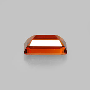 2.19カラットの天然マンダリンオレンジスペサルティンガーネット（9.1×5.1 mm・エメラルドカット）