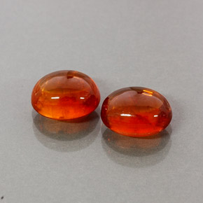 カラットの天然レッドオレンジスペサルティンガーネット（8.4×6.9 mm・透明）