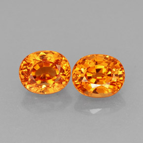 カラットの天然マンダリンオレンジスペサルティンガーネット（4.8×4.1 mm・オーバルカット）