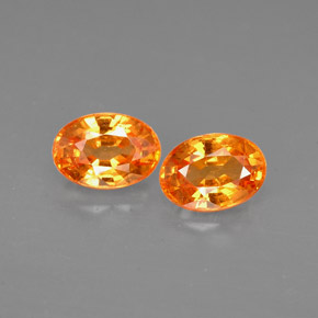 カラットの天然マンダリンオレンジスペサルティンガーネット（6×4.2 mm・オーバルカット）