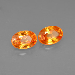 カラットの天然マンダリンオレンジスペサルティンガーネット（6×4.2 mm・オーバルカット）