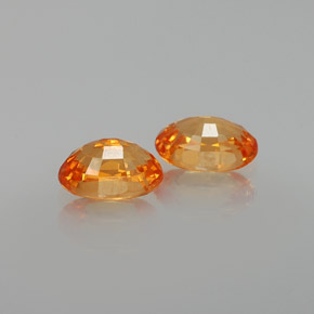 カラットの天然オレンジスペサルティンガーネット（6×4.2 mm・オーバルカット）