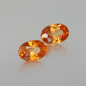カラットの天然オレンジスペサルティンガーネット（6.1×4.2 mm・オーバルカット）