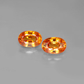 カラットの天然マンダリンオレンジスペサルティンガーネット（6×4.2 mm・オーバルカット）