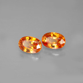 カラットの天然マンダリンオレンジスペサルティンガーネット（6×4.2 mm・オーバルカット）