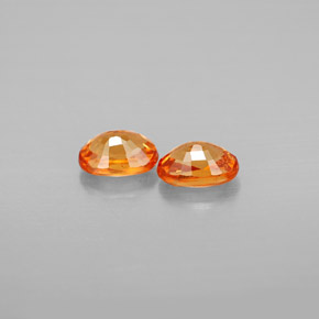 カラットの天然オレンジスペサルティンガーネット（6×4.1 mm・オーバルカット）
