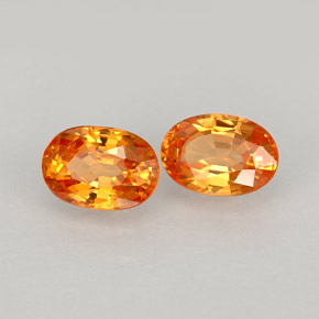 カラットの天然マンダリンオレンジスペサルティンガーネット（5.9×4.1 mm・オーバルカット）