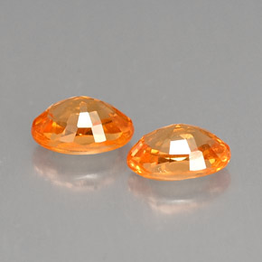 カラットの天然オレンジスペサルティンガーネット（6×4.1 mm・オーバルカット）
