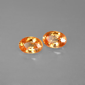 カラットの天然オレンジスペサルティンガーネット（5.9×4.2 mm・オーバルカット）