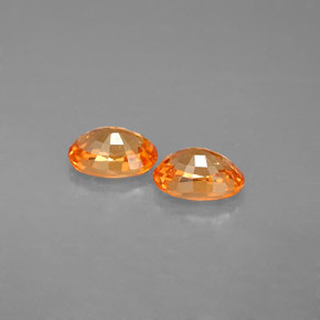 カラットの天然オレンジスペサルティンガーネット（5.9×4.2 mm・オーバルカット）